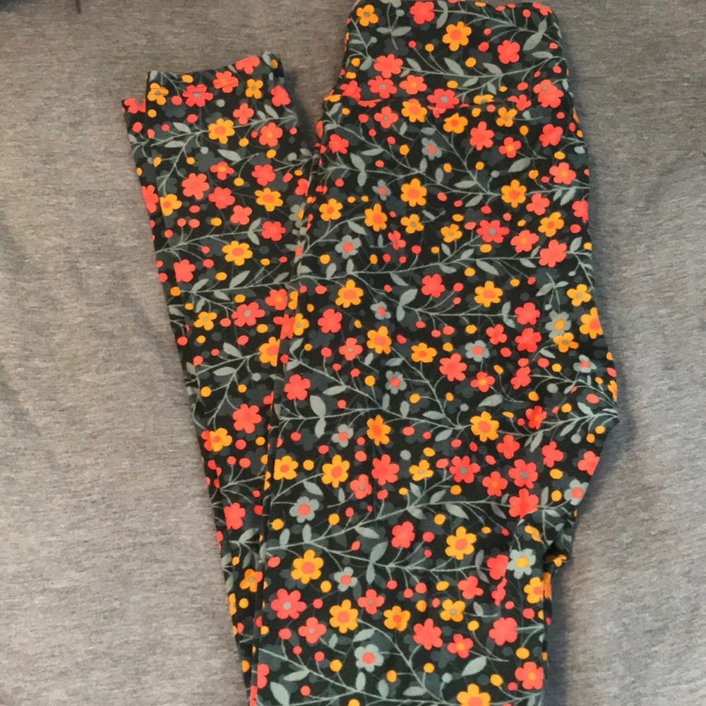 Floral Lularoe leggings one size NWOT